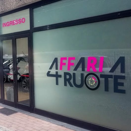 1- Affari a 4Ruote nasce da un sogno e da una forte passione e dedizione per il mondo delle Auto 