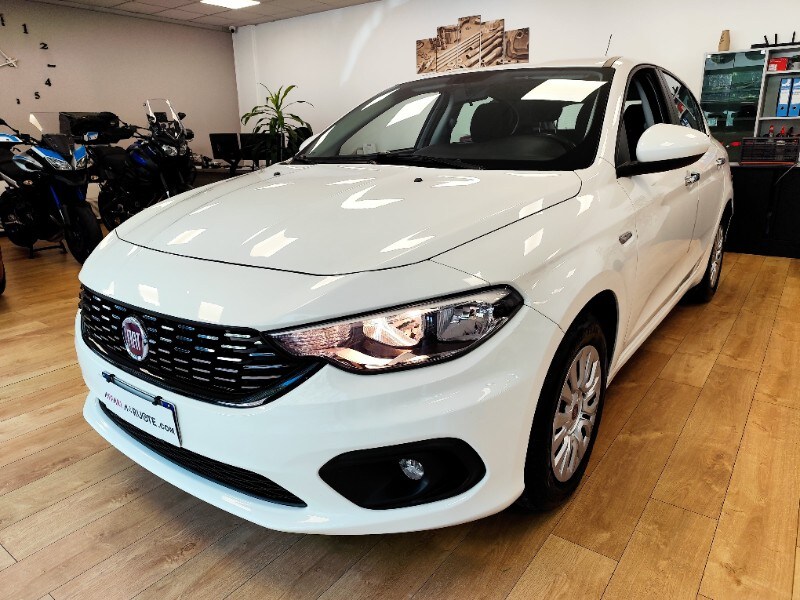 FIAT Tipo (2015-->)