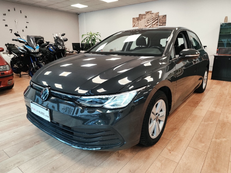 VOLKSWAGEN Golf 8ª serie